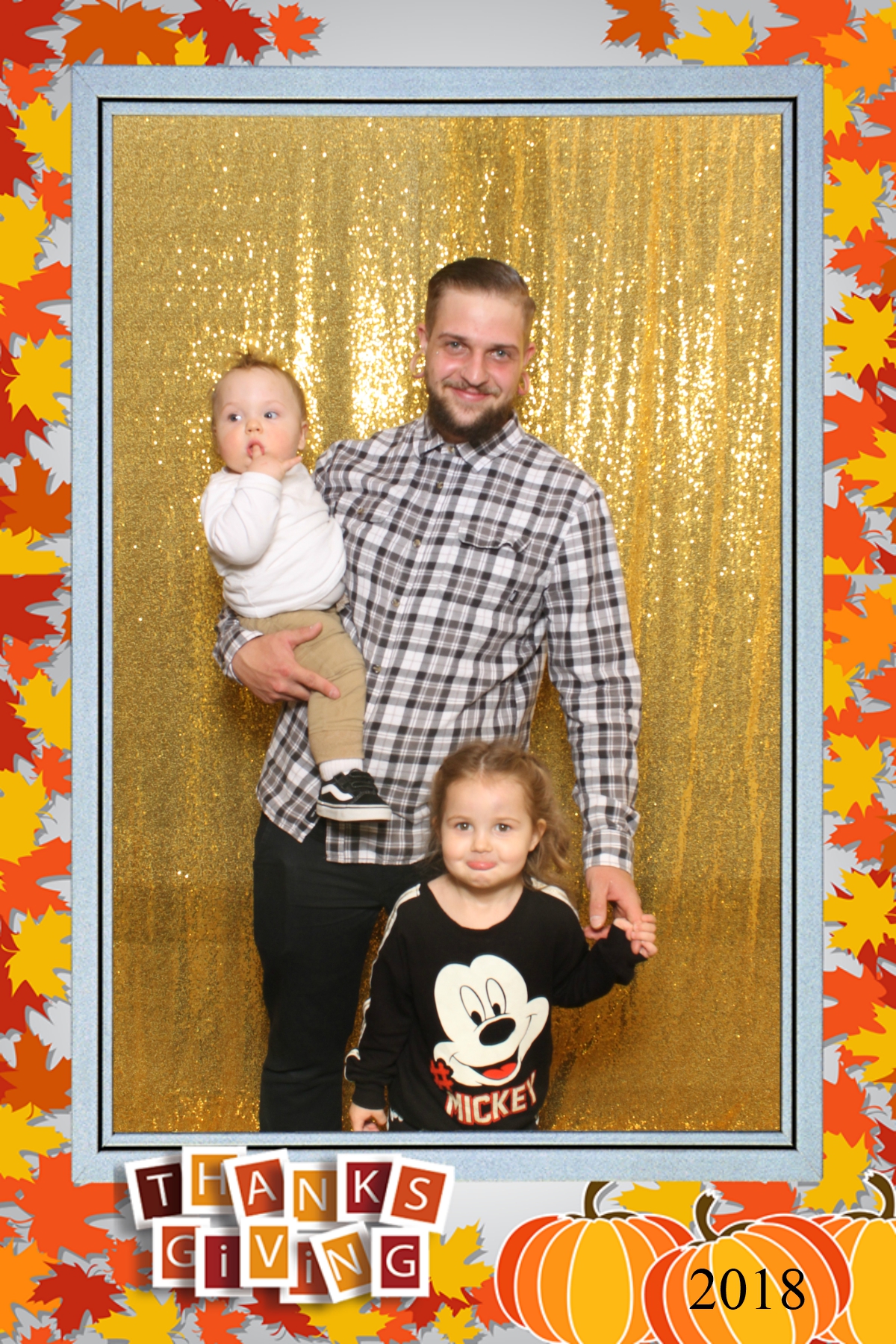 Thanksgiving 2018 | View more photos from the event at gallery.niknoxphotobox.com/u/NiKnox-Photo-Box/Thanksgiving-2018